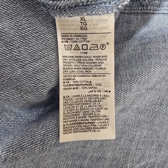 Old Navy Flutter Sleeve Top Size XL Chambray Jean Blue Tie Back Womens NWT - Picture 7 of 7